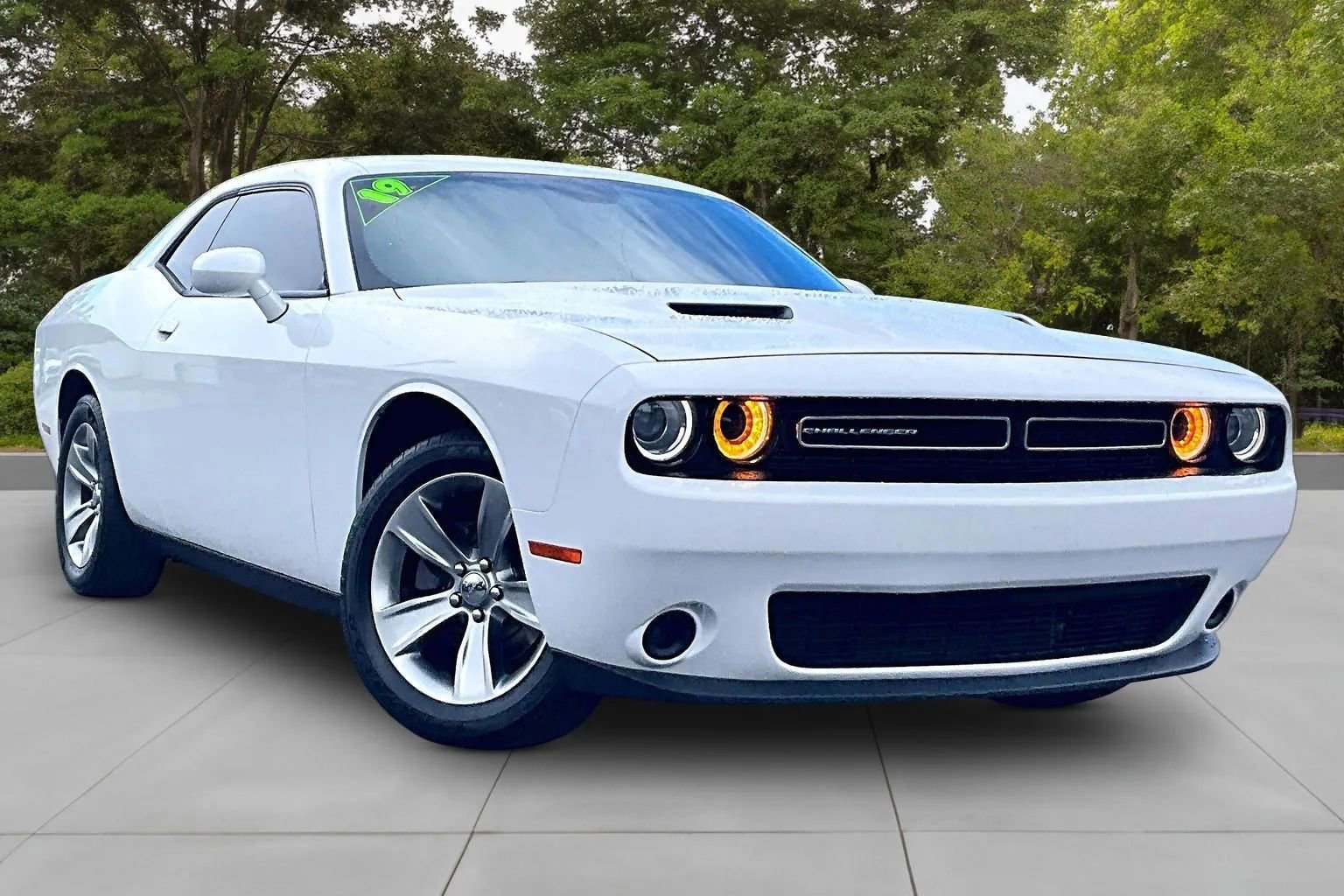 Used 2019 Dodge Challenger SXT RWD image 11