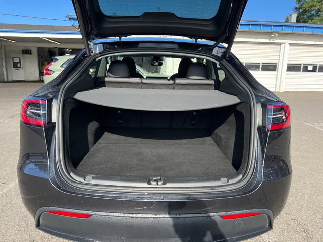 Used 2025 Tesla Model Y Long Range AWD/4WD image 13