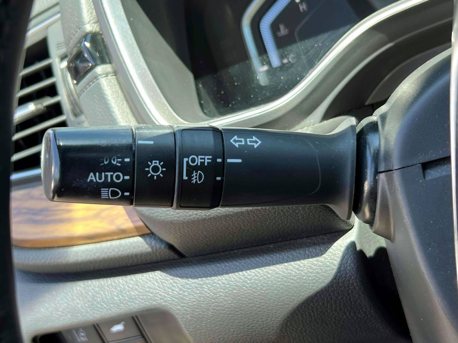 Certified 2018 Honda CR-V Touring image 24