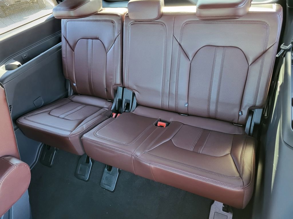 Used 2024 Ford Expedition Limited w/ Excursion Package image 24