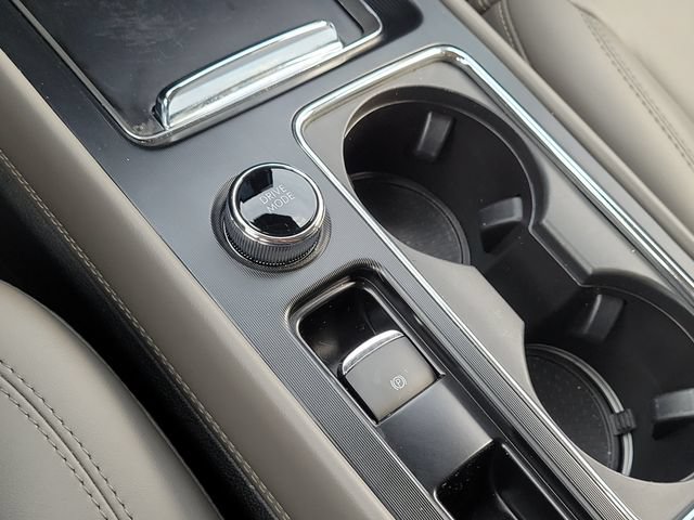 Certified 2025 Lincoln Corsair FWD image 28