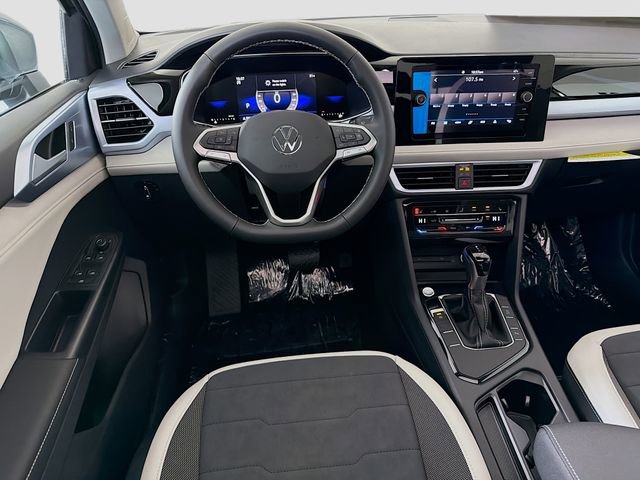 New 2026 Volkswagen Taos SE image 23