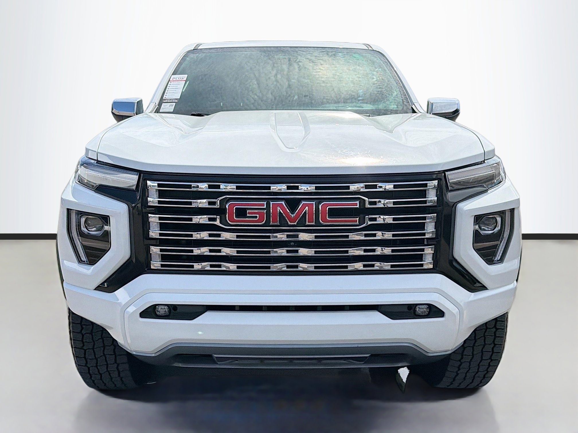 Used 2023 GMC Canyon Denali image 8