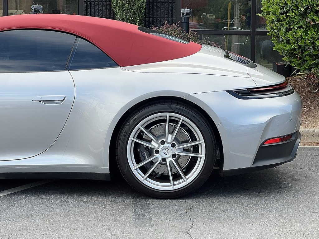 Used 2025 Porsche 911 Carrera image 15