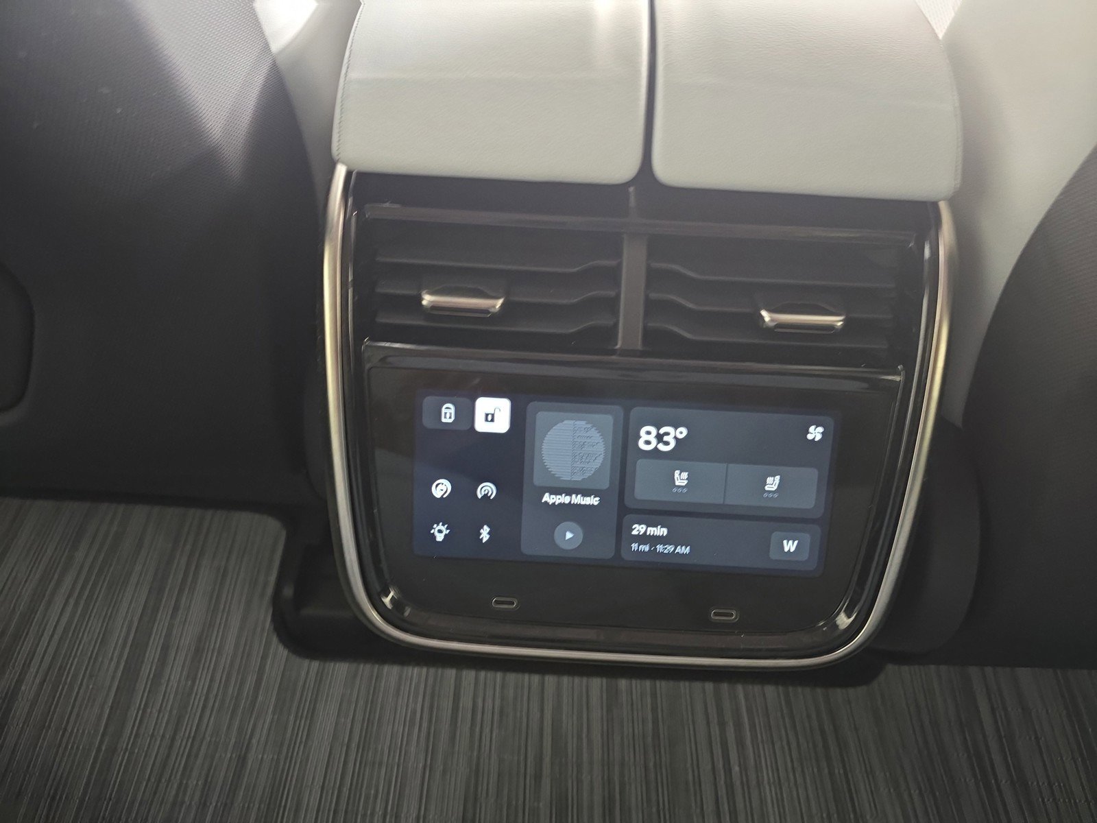 Used 2023 Rivian R1S Launch Edition image 30