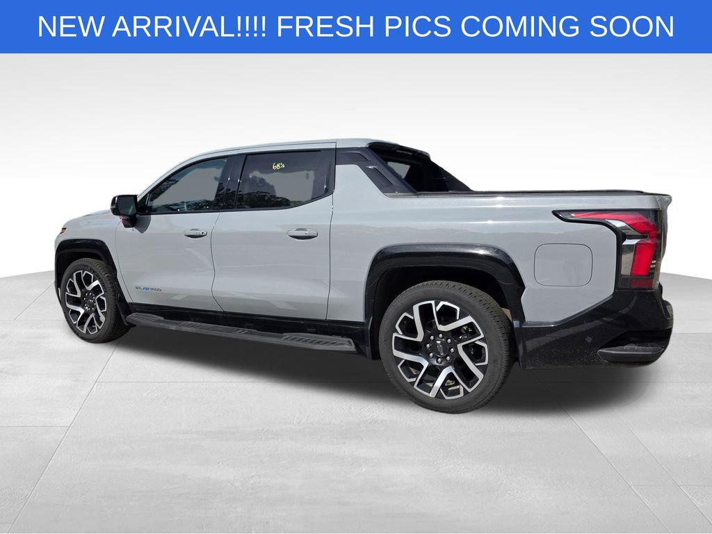 Certified 2025 Chevrolet Silverado EV RST image 4