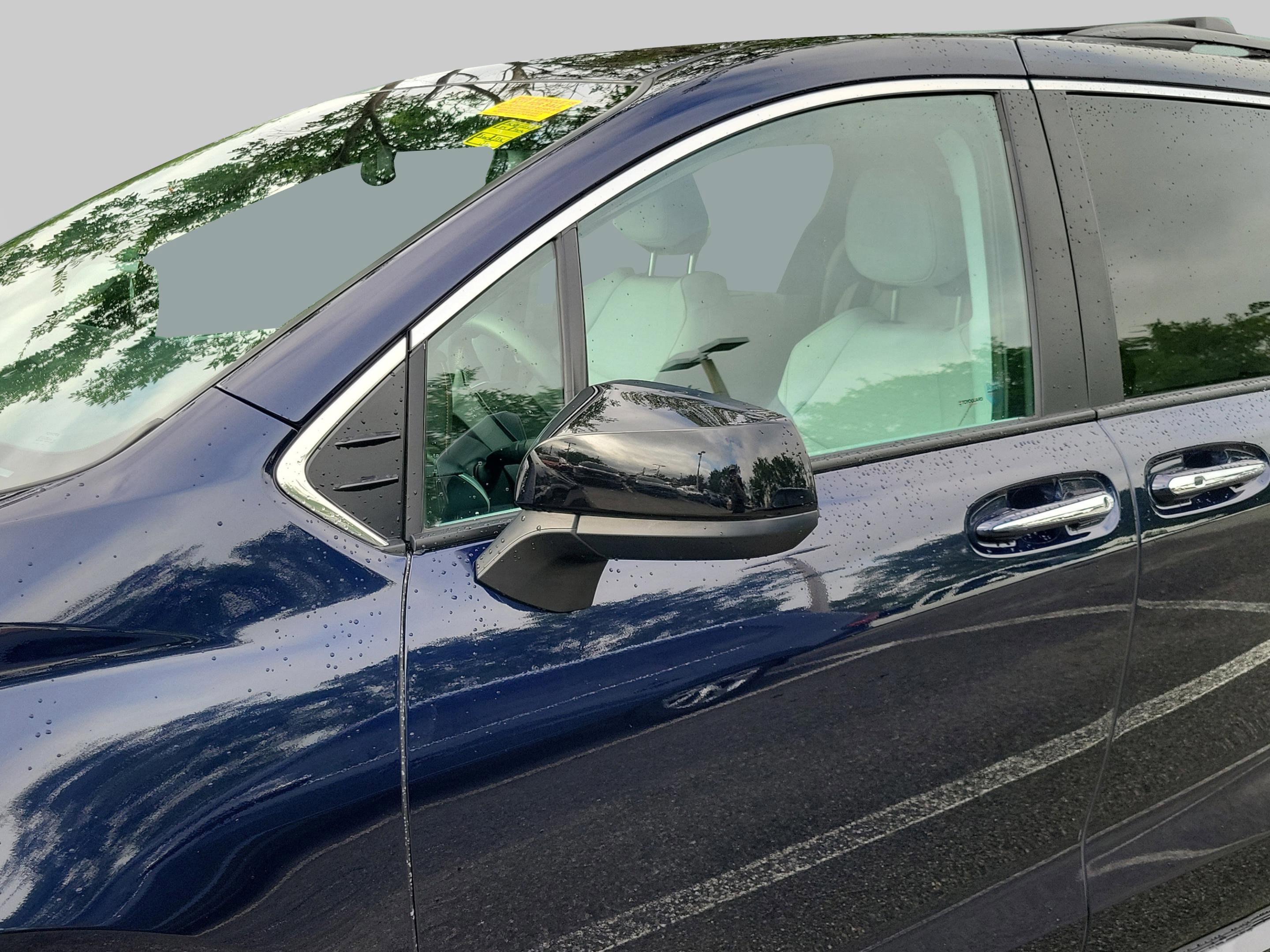 Certified 2024 Toyota Sienna XSE FWD image 29