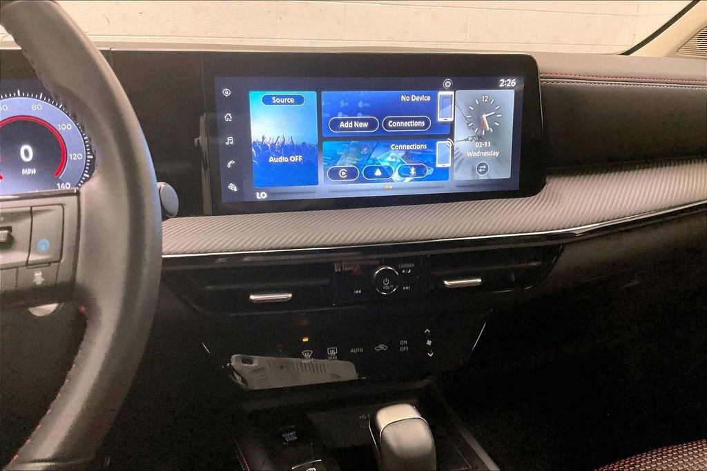 Used 2025 Nissan Kicks SR AWD/4WD image 5