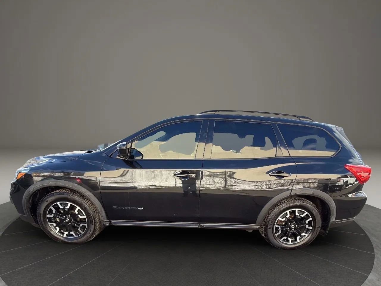 Used 2020 Nissan Pathfinder SL AWD/4WD image 8