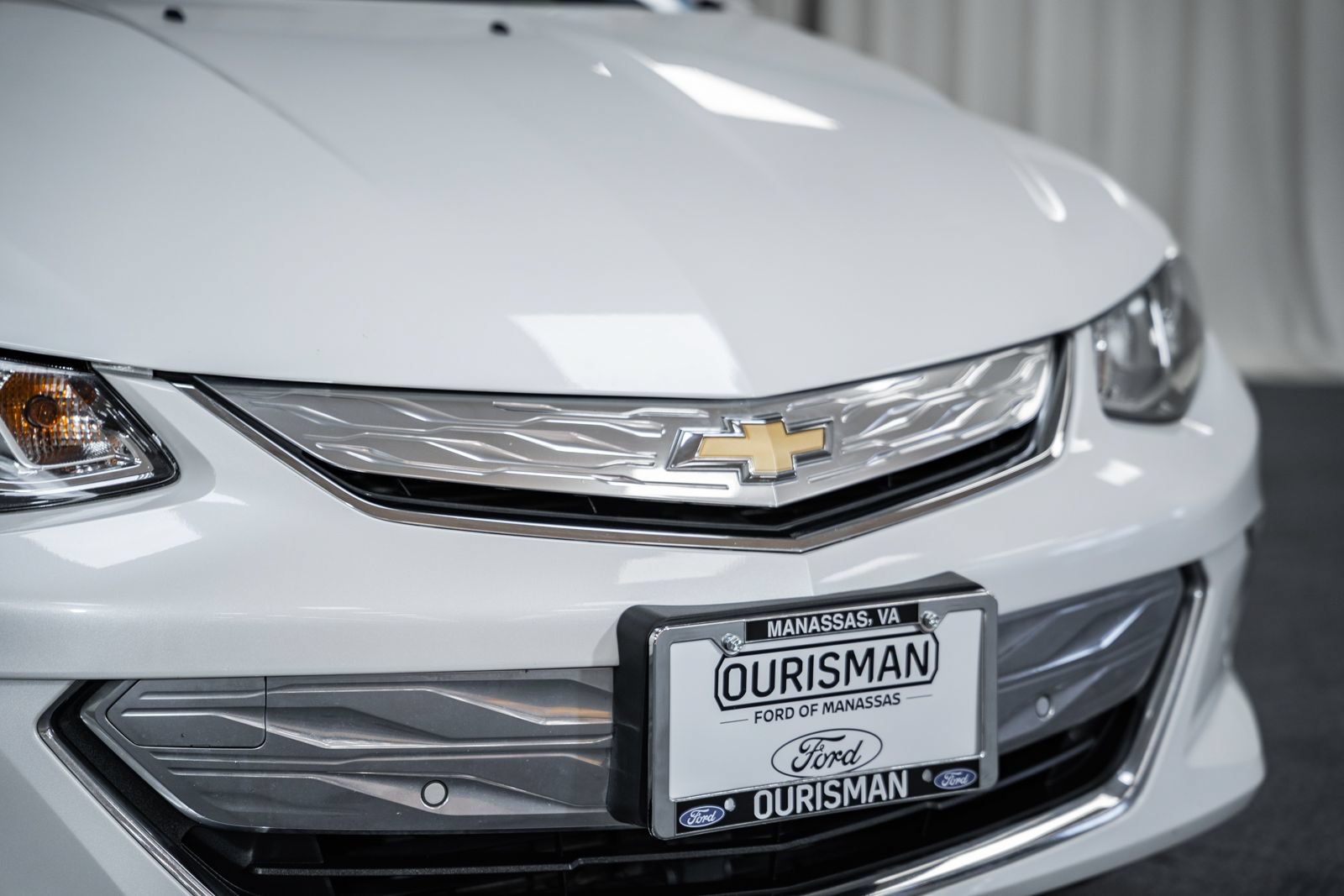 Used 2016 Chevrolet Volt Premier w/ Driver Confidence Package FWD image 9