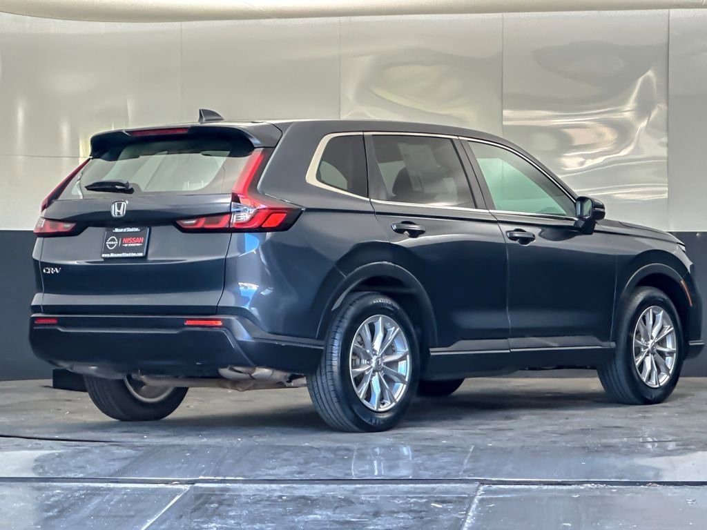 Used 2023 Honda CR-V EX image 3