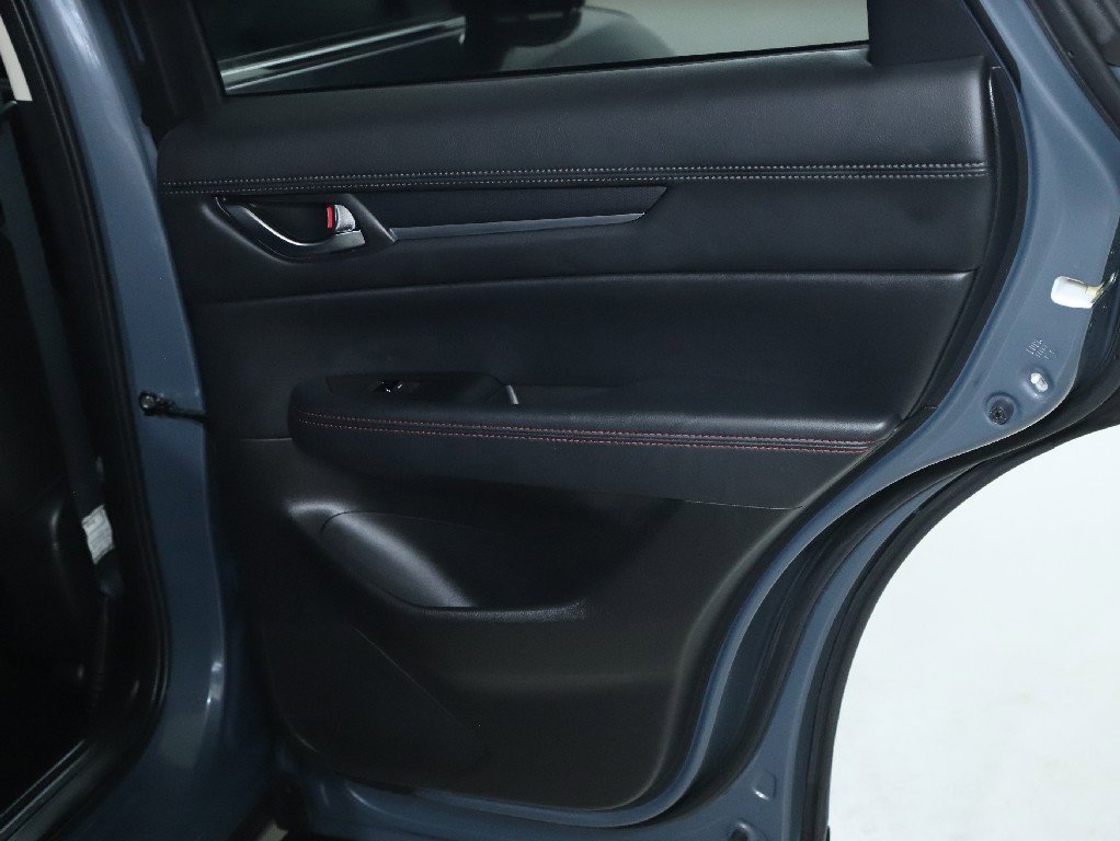 Certified 2023 MAZDA CX-5 Carbon Edition image 31