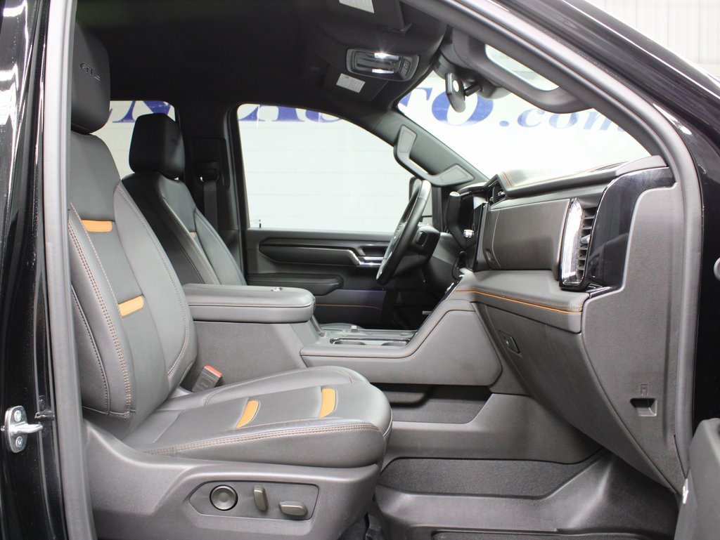 Used 2024 GMC Sierra 2500 AT4 image 33