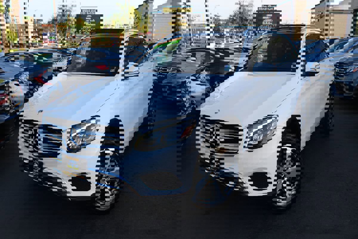 Used 2019 Mercedes-Benz GLC 300 4MATIC image 44