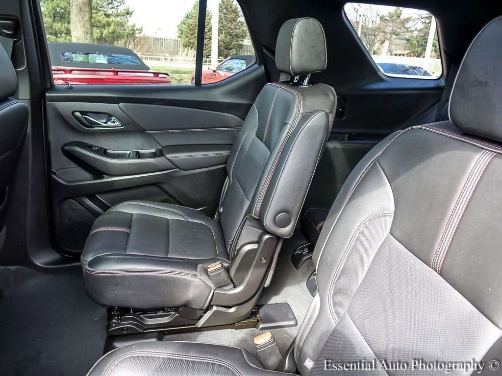 Used 2023 Chevrolet Traverse RS image 17