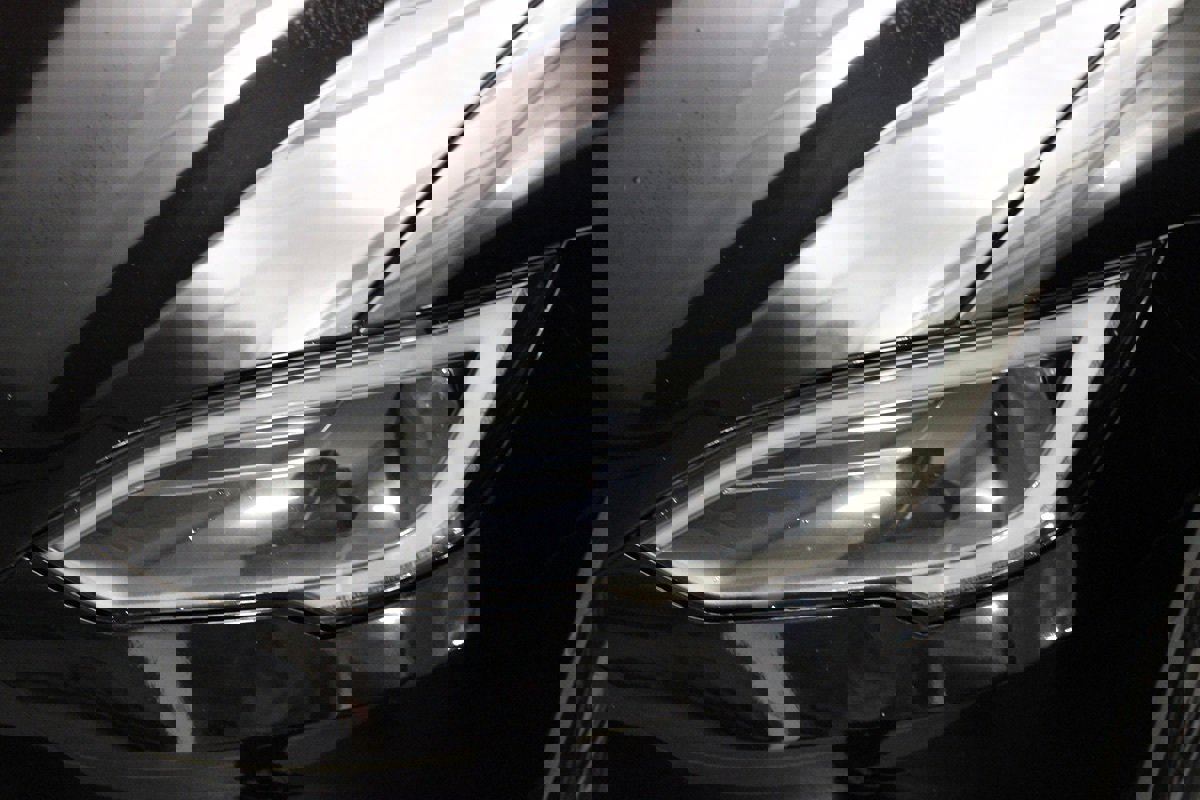 Used 2022 Tesla Model S Plaid image 4