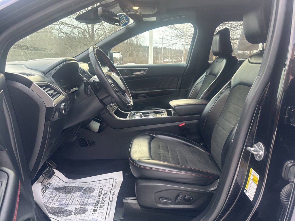 Used 2023 Ford Edge ST-Line w/ Class II Trailer Tow Package image 15