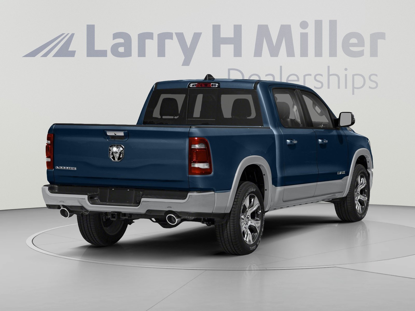 Used 2021 RAM 1500 Laramie AWD/4WD image 3