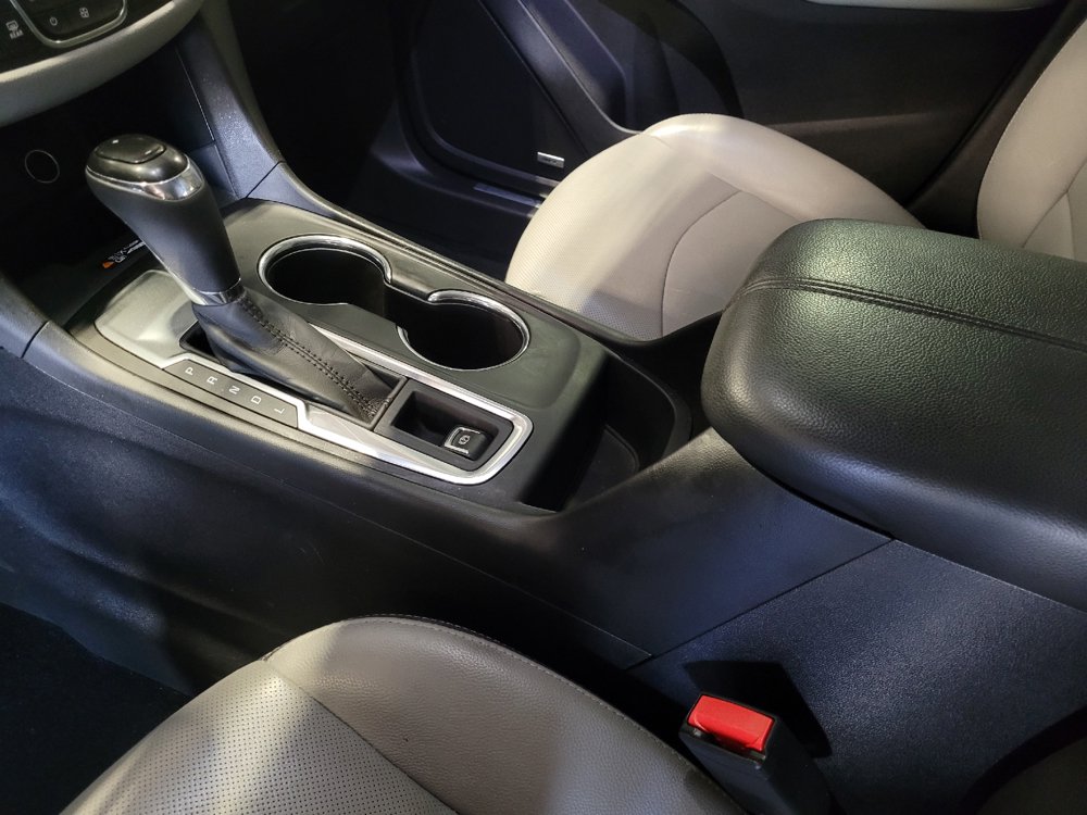 Used 2018 Chevrolet Equinox Premier FWD image 26