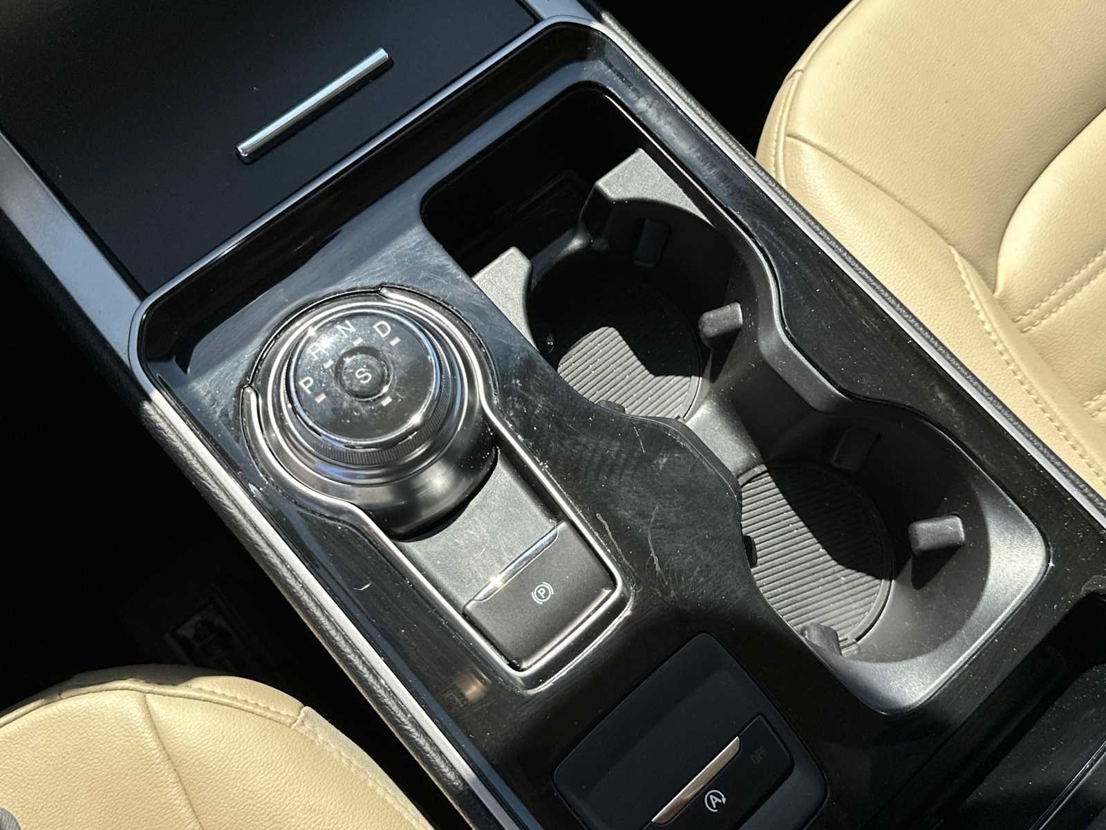 Used 2019 Ford Edge SEL w/ Equipment Group 201A image 20