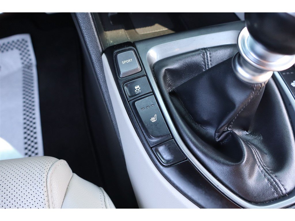 Used 2019 Hyundai Veloster Turbo Ultimate FWD image 26