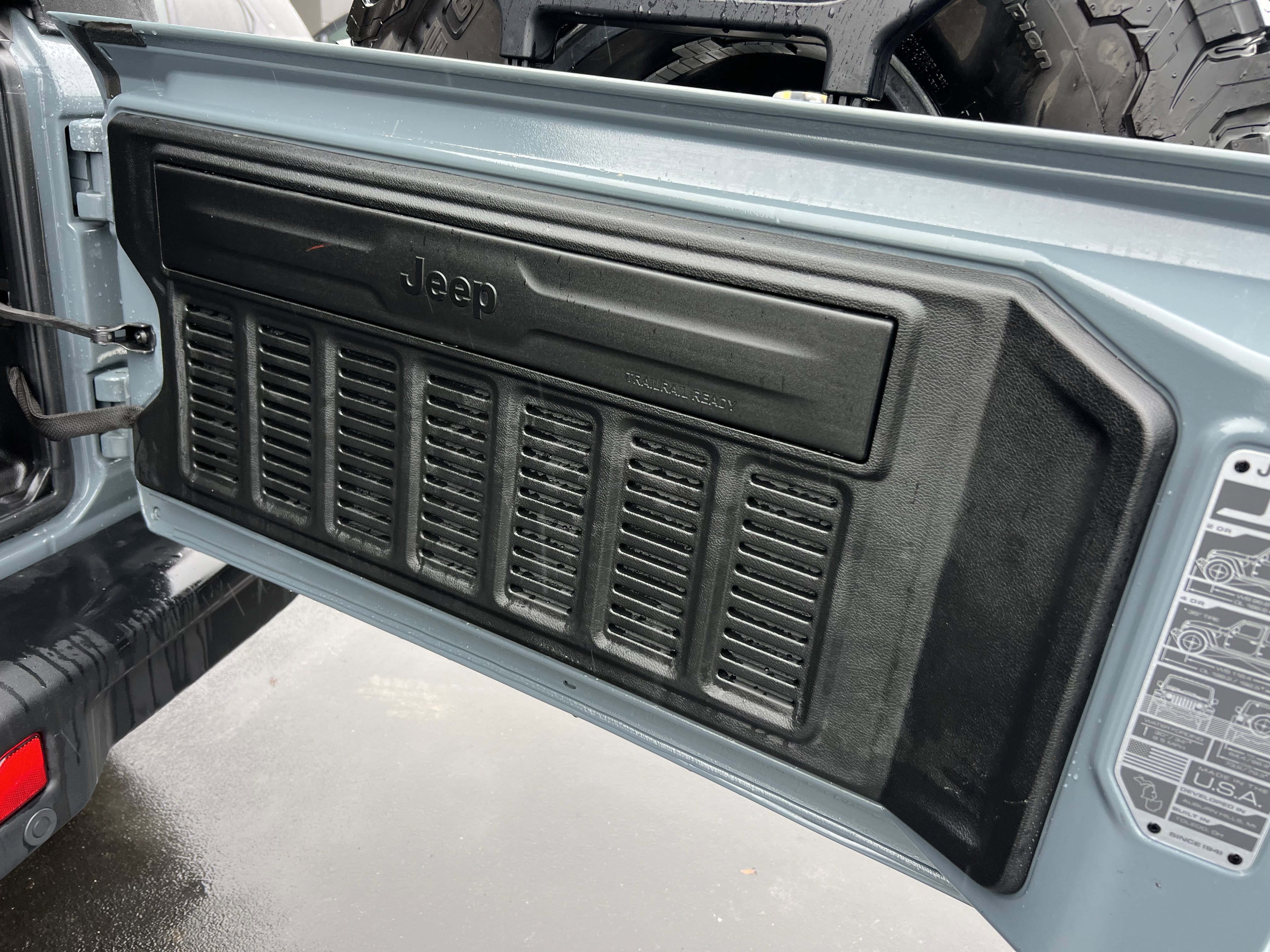 Used 2024 Jeep Wrangler Unlimited Rubicon image 37