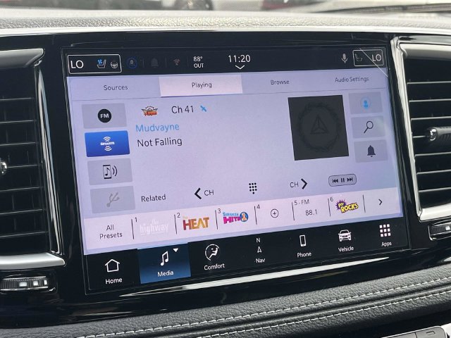 New 2027 Chrysler Pacifica Limited AWD/4WD image 23