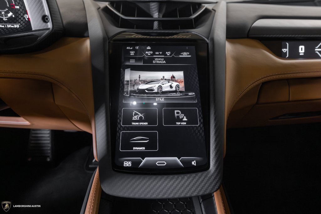 Used 2024 Lamborghini Revuelto image 30