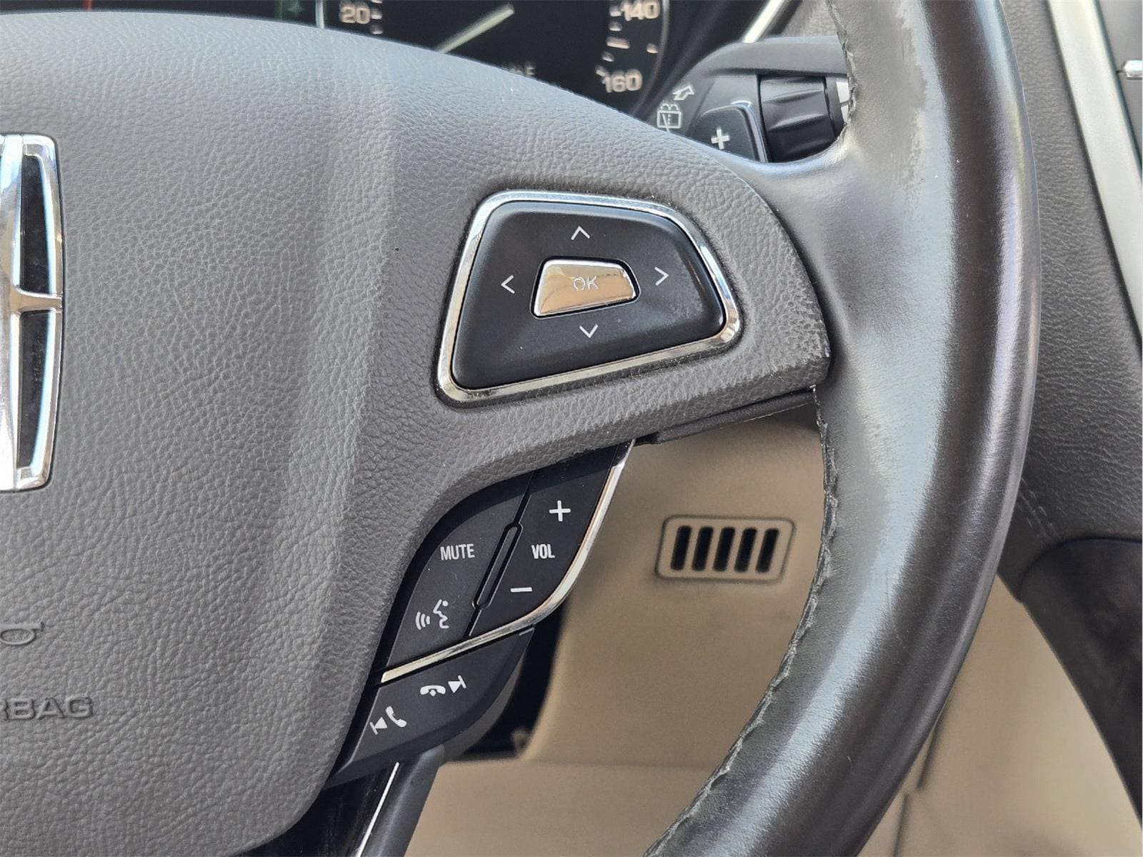 Used 2016 Lincoln MKX Reserve w/ Climate Package AWD/4WD image 28