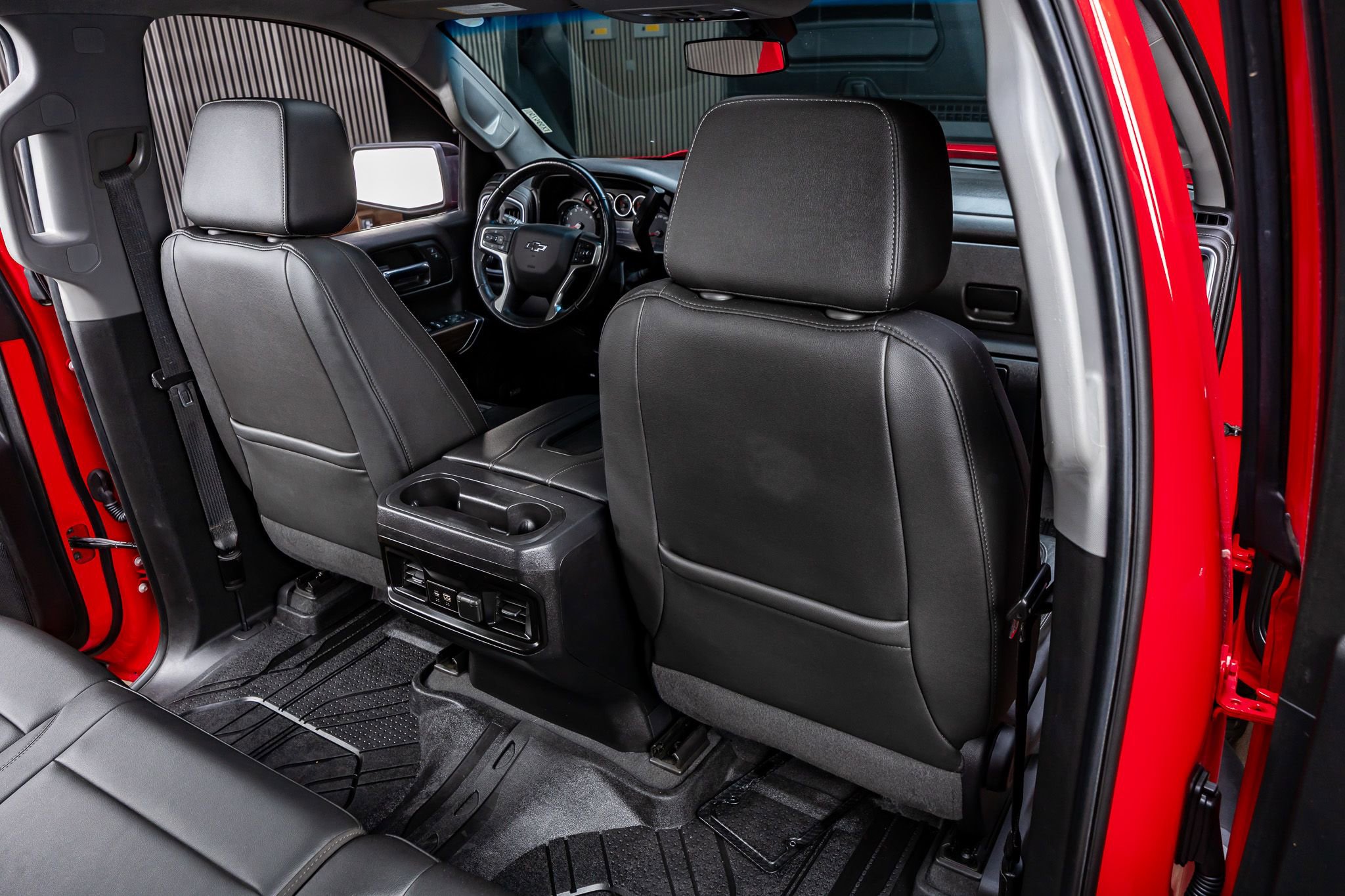 Used 2019 Chevrolet Silverado 1500 LT Trail Boss AWD/4WD image 32