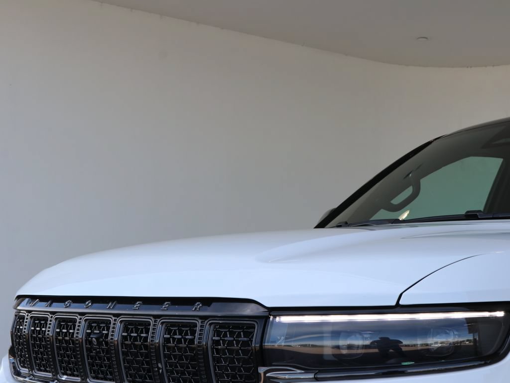 Used 2024 Jeep Grand Wagoneer L Series II w/ Quick Order Packagew 28T AWD/4WD image 63