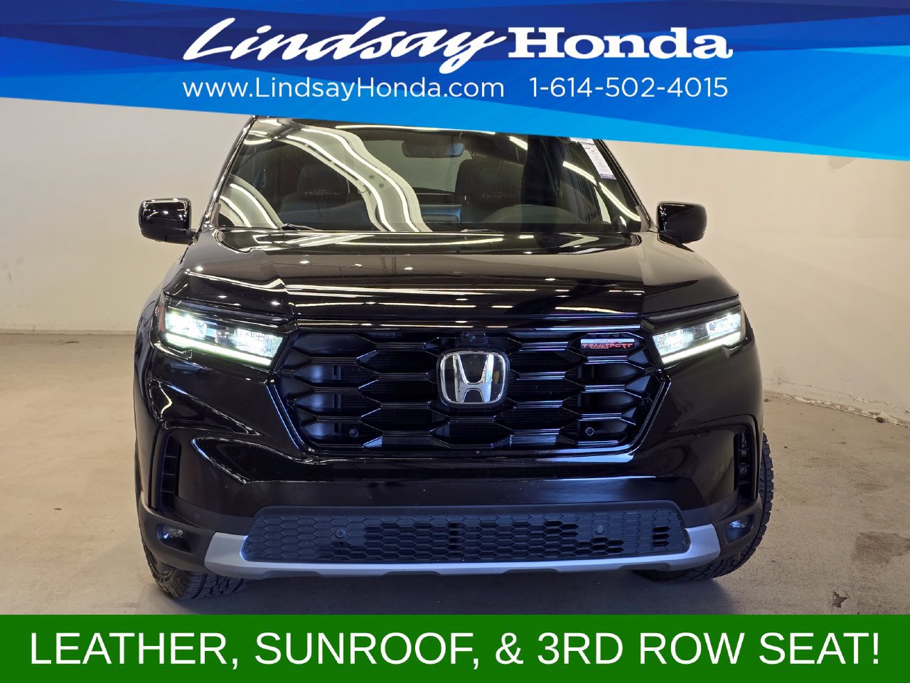 Used 2025 Honda Pilot TrailSport image 2