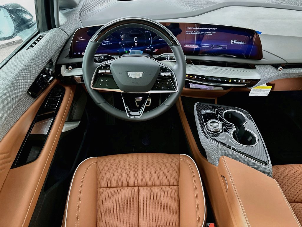 New 2027 Cadillac Optiq Premium Luxury w/ LPO, Floor Liner Package AWD/4WD image 29