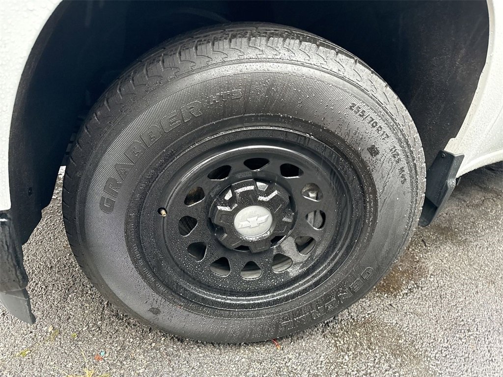 Used 2023 Chevrolet Silverado 1500 W/T w/ Trailering Package image 5