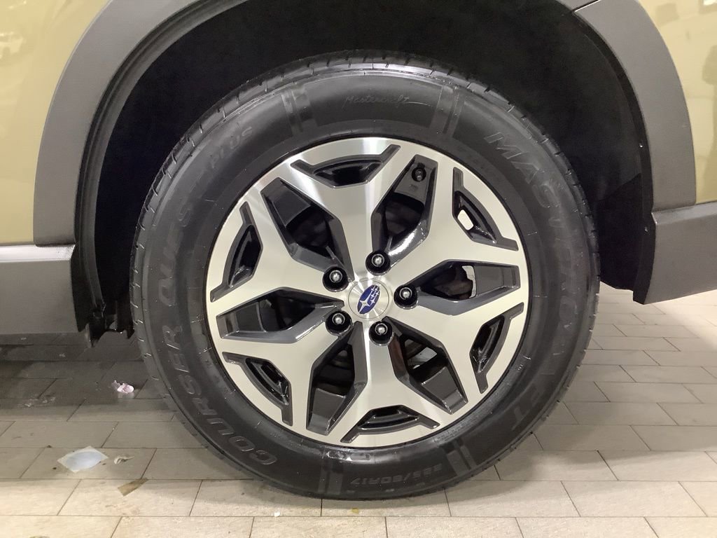 Certified 2022 Subaru Forester Premium image 27