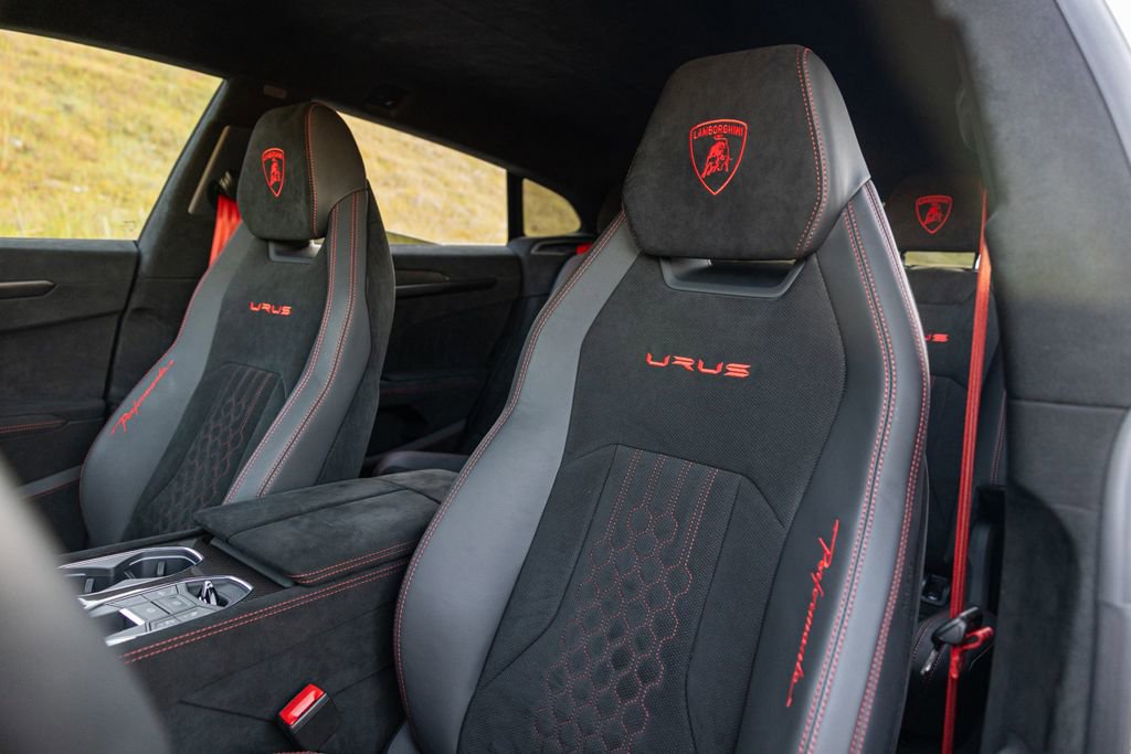 Used 2023 Lamborghini Urus Performante image 24
