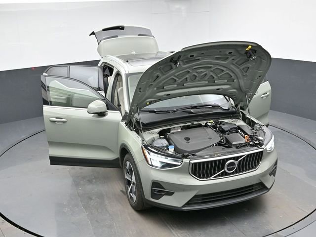 Used 2023 Volvo XC40 B5 Plus w/ Protection Package Premier image 47