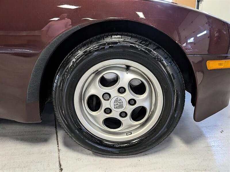 Used 1987 Porsche 944 Coupe RWD image 12