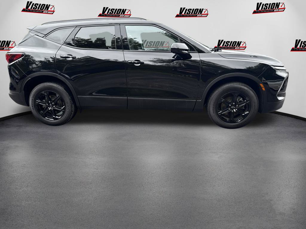 Used 2023 Chevrolet Blazer LT w/ Convenience Package AWD/4WD image 4