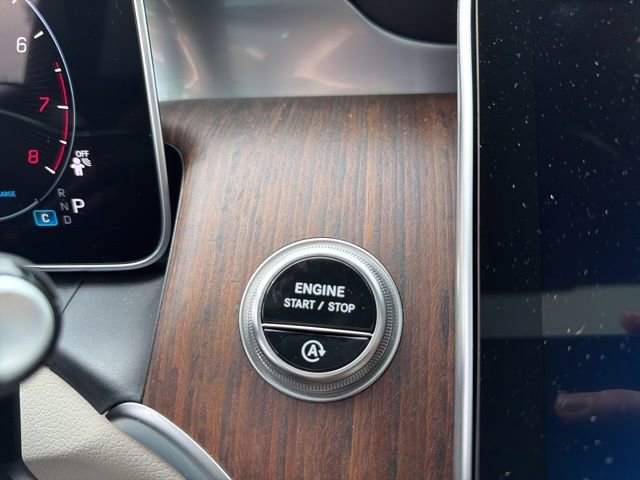 Used 2025 Mercedes-Benz GLC 300 4MATIC image 20