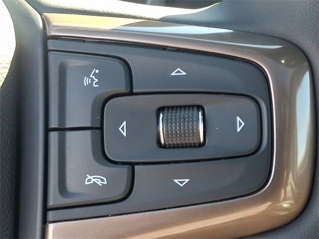 Used 2023 Chevrolet Suburban High Country image 26