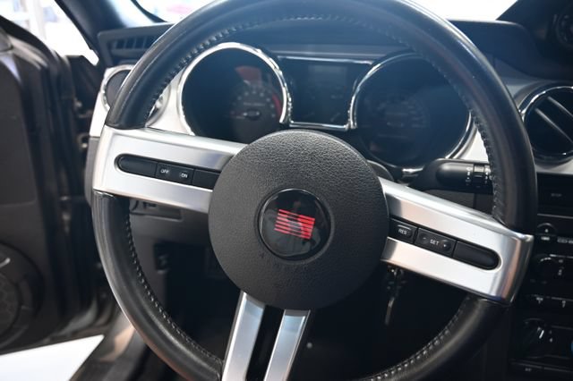 Used 2005 Ford Mustang GT Premium RWD image 20