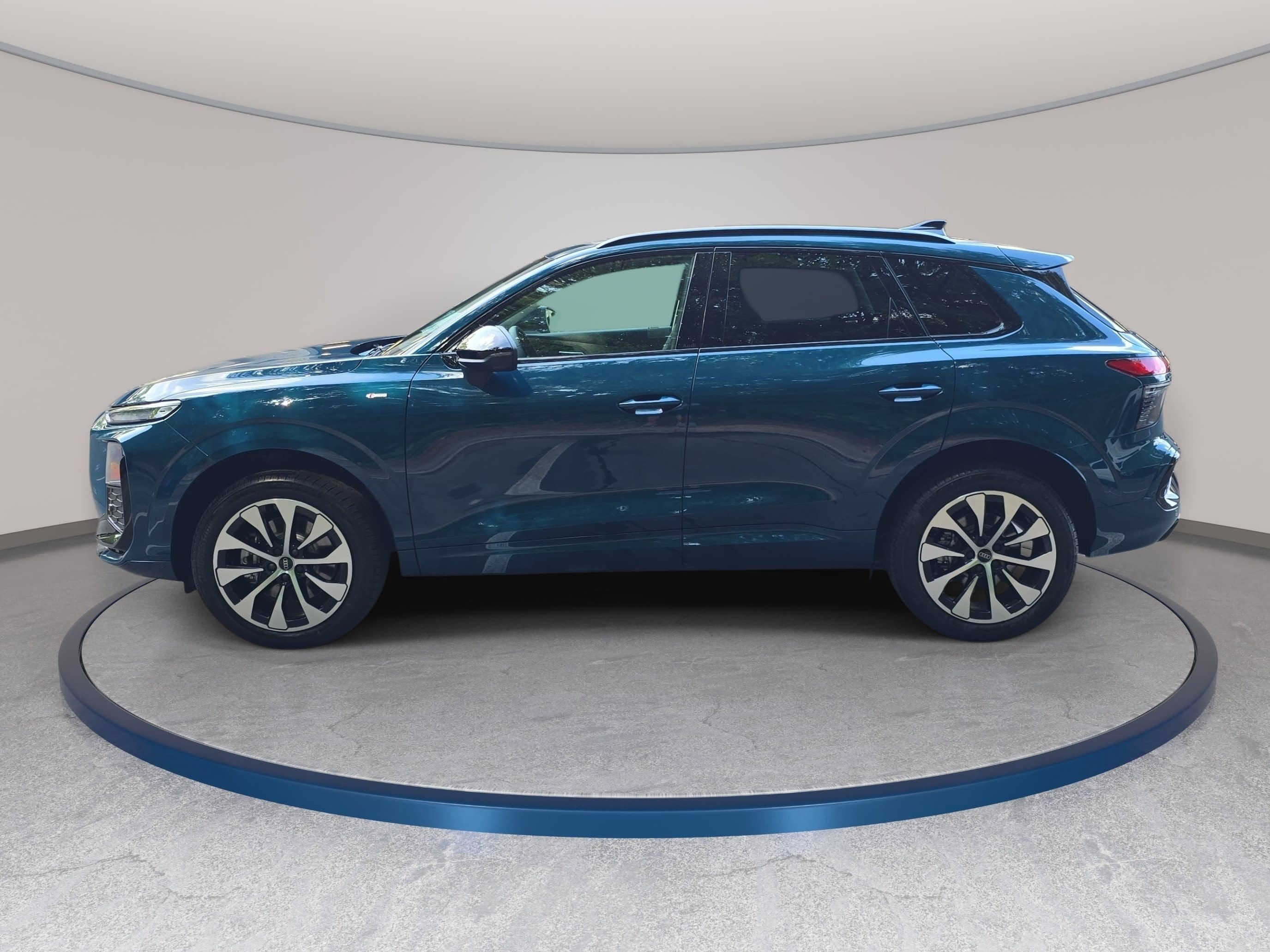 New 2026 Audi Q3 quattro 2.0T AWD/4WD image 8