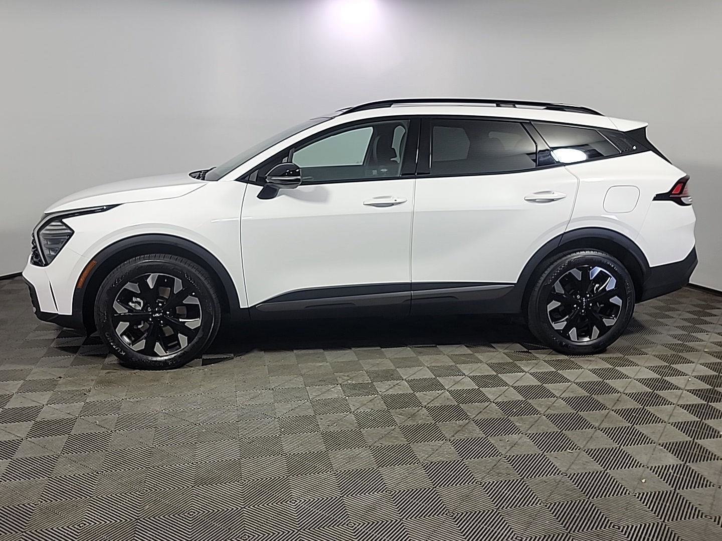 Used 2024 Kia Sportage X-Line w/ X-Line Premium Package AWD/4WD image 11