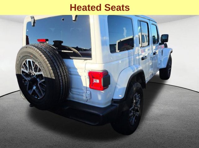 Used 2026 Jeep Wrangler Unlimited Sahara AWD/4WD image 7