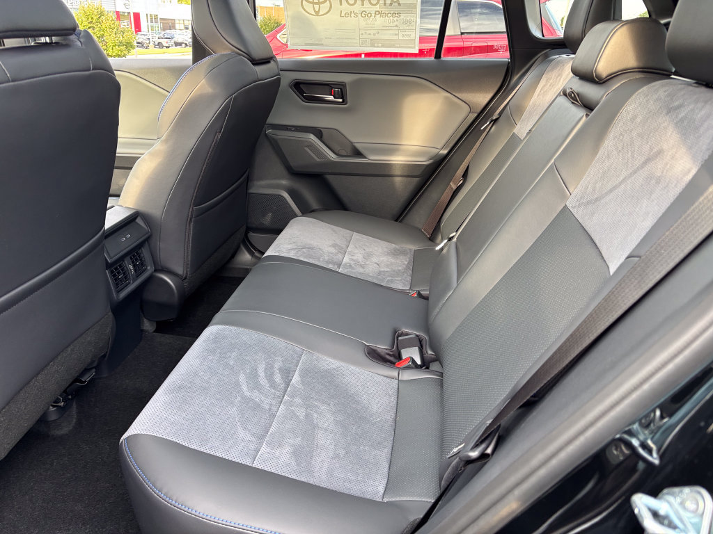 New 2026 Toyota RAV4 XSE w/ Panoramic Sun Roof Package AWD/4WD image 35