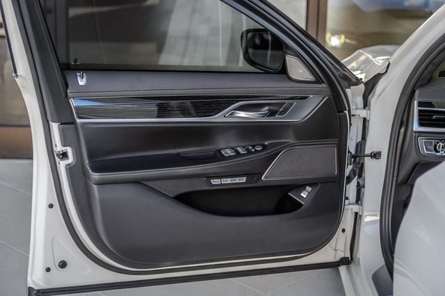 Used 2017 BMW 740i RWD image 49