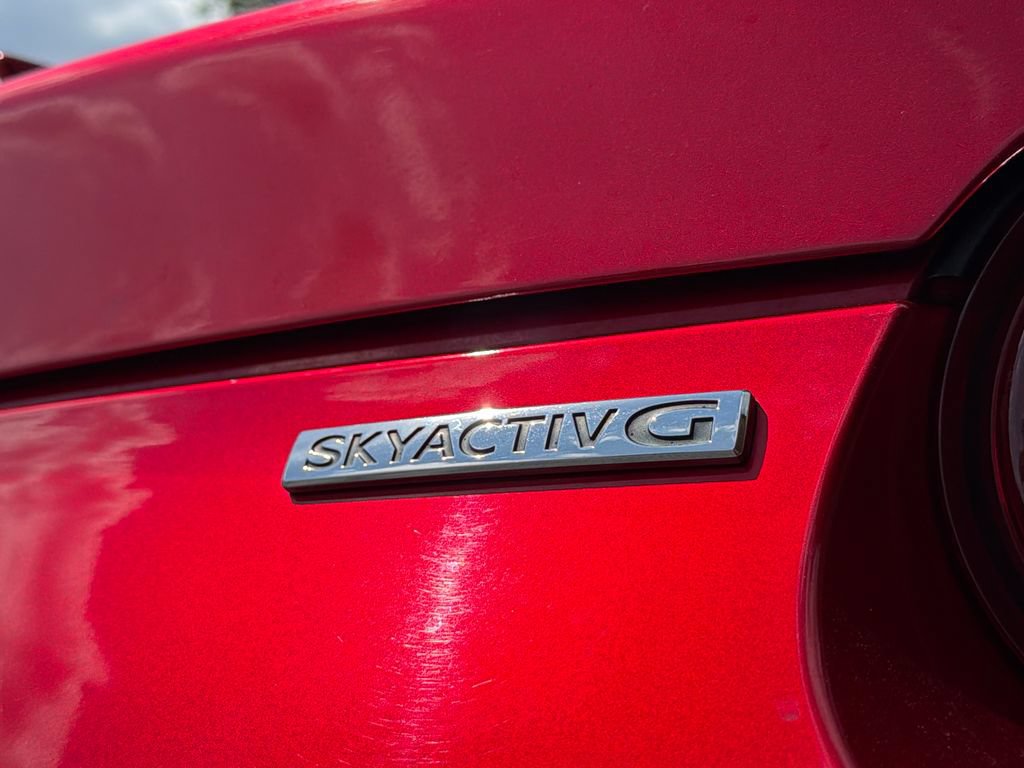 Used 2022 MAZDA MX-5 Miata RF Grand Touring w/ Weather Package RWD image 16