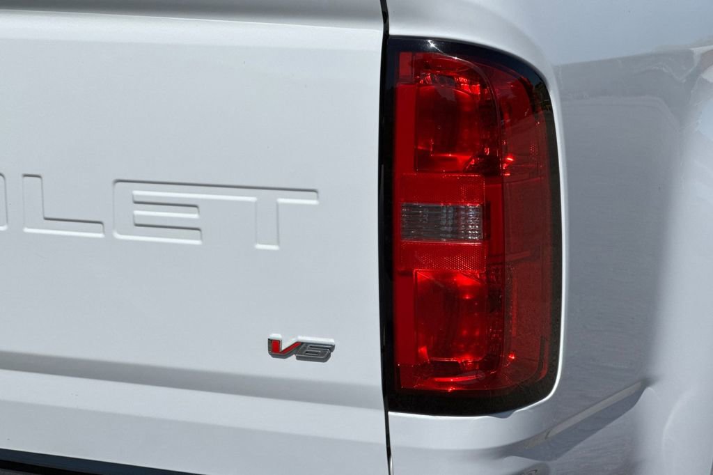 Used 2021 Chevrolet Colorado LT w/ Safety Package image 33