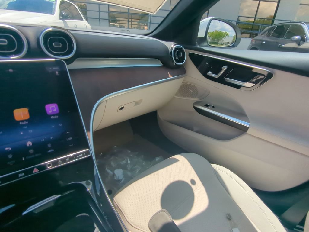 New 2025 Mercedes-Benz C 300 Sedan image 4